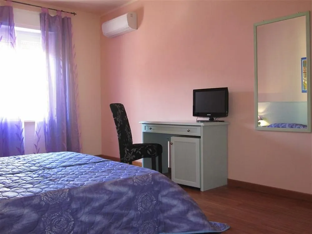 Bosa Guest House 2*,