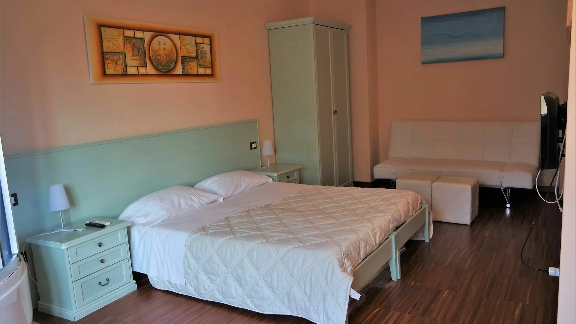 Bosa Guest House 2*,